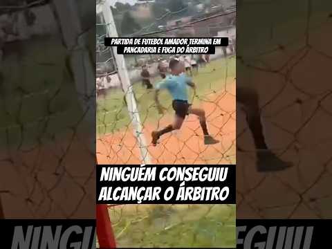 Ele Escapou por Pouco! 😱 #football #arbitro #reaction