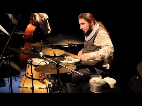 Cesar Latorre Trio Akiaka