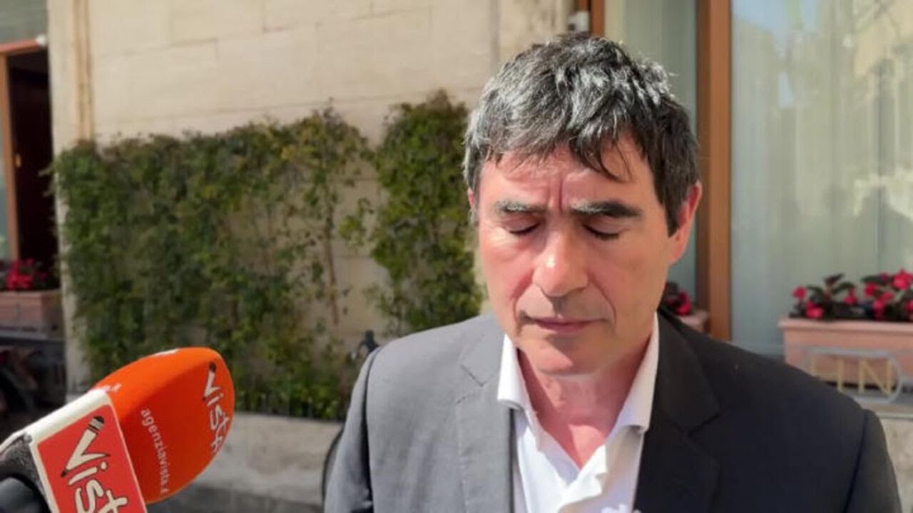 Fratoianni: Trump non è folle ma ha progetto preciso di distruggere diritto internazionale