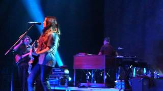 Alanis Morissette &#39;Lens&#39; [HD] live 2012 Frankfurt