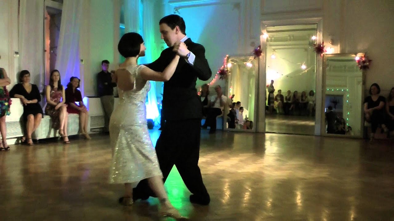 Sergey y Anna Sokhnenko - Carlos Di Sarli, Alberto Podesta - Junto A Tu Corazon