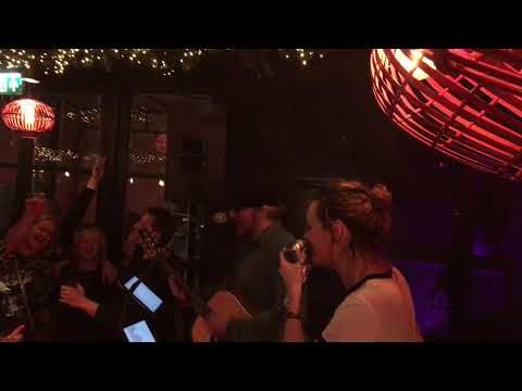 Lara Leaves, Akoestische coverband: Noa 't Zuuje, Lex Uiting (Gastrobar TOF, Venray)