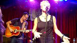 Shelby Lynne &quot;You Don&#39;t Have To Say You Love Me&quot; Mercy Lounge