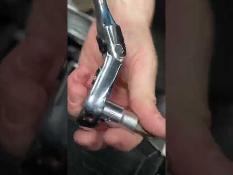 Another Way to Use a Flex Head Ratchet - Gearwrench 84 Tooth Locking [Tool Tuesday]