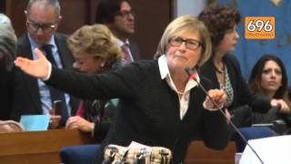 regione-lo-scontro-in-aula-tra-m5s-e-la-d-amelio