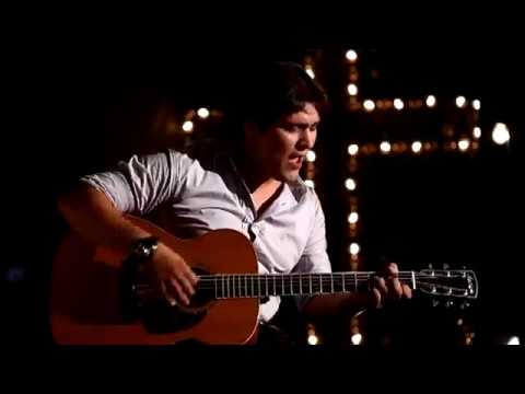 De Joelhos video