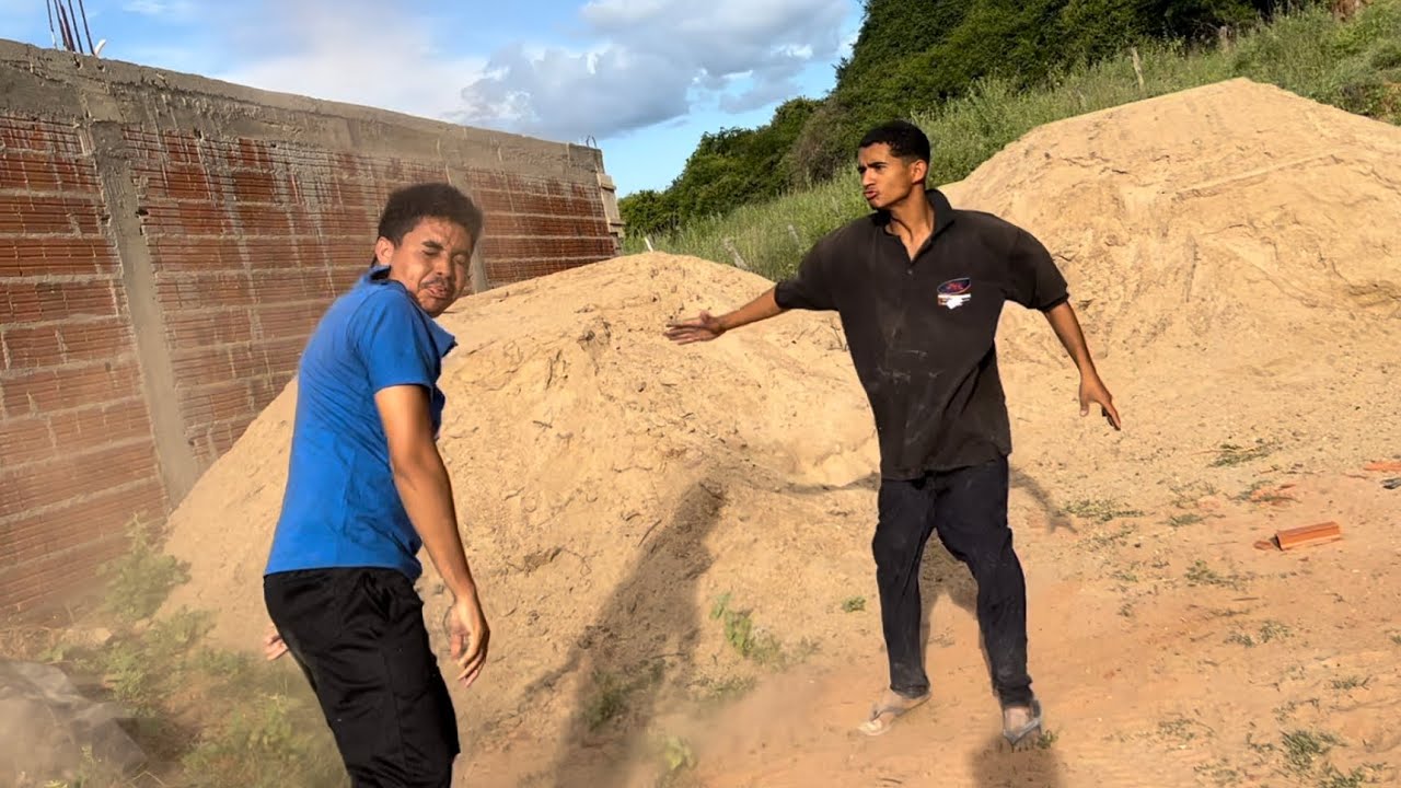 FUNCIONÁRIO SE REVOLTA E PROCESSA O BRUTINHO