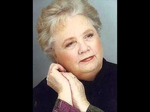 Cristina Deutekom sings "Quando m'en vo" from La bohème (live)