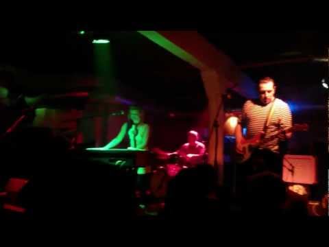 CURLEE WURLEE! Taj Mahalian / Touch my Alien (live in Schwerin, Jan 20th 2013)