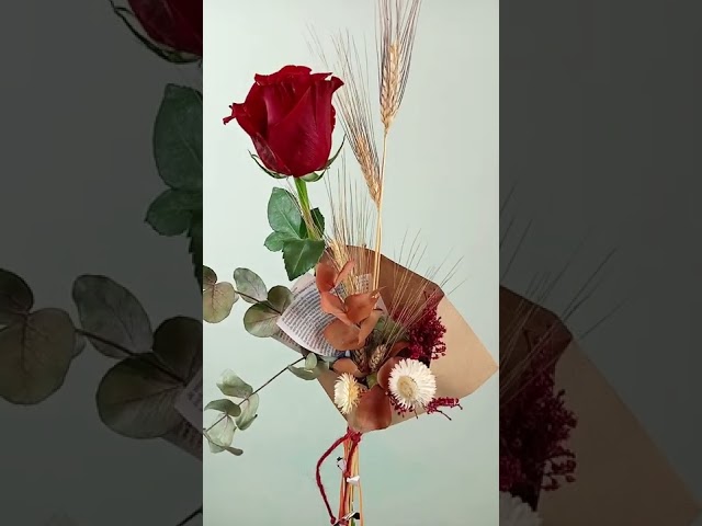 Vídeo relacionado con SIMBOLIKS Anillo Flor Rosa de Sant Jordi Ajustable, Diada de Catalunya, Dia dels Enamorats, Anillo de flores, Regalo para la madre, regalo Mujer, Regalo Rosas, Dia del Llibre