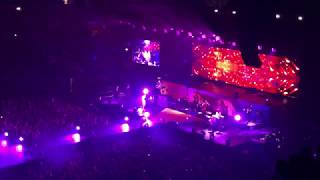 Concerto Thegiornalisti, intro + L&#39;ultimo giorno della terra.