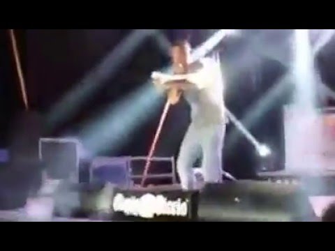 FLAVIO GHETTO EDEN live SAGRA DEL MAIALE 2015  // MA SCI TE CANUSCE+PUPAZZI TE CARTA+ALBERI TE ULIA