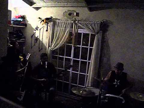 El Mambo de la botella Cover A LA RENGA Por (Fase2) video thumbnail