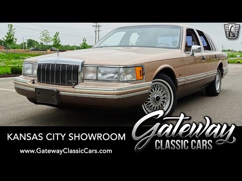 1992 Lincoln Town Car (CC-1341721) for sale in O'Fallon, Illinois