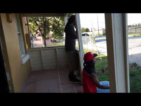 Salayne - How That Sound feat. Get Money