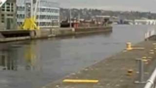 preview picture of video 'Ballard Locks Seattle Hiram M. Chittenden Locks'