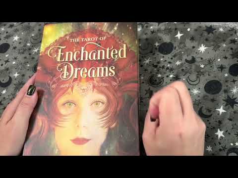 The Tarot of Enchanted Dreams, Flip Through / Enchanted￼