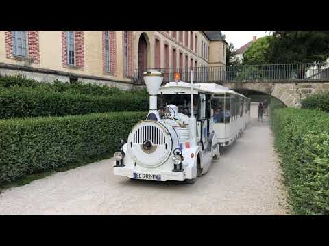 O pequeno trem do castelo de Fontainebleau