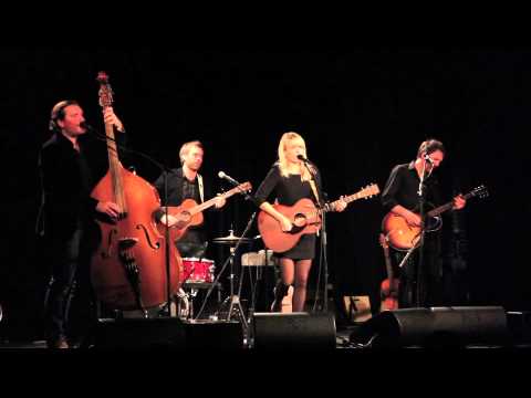 Signe Svendsen - Rammer Jorden, live 2012