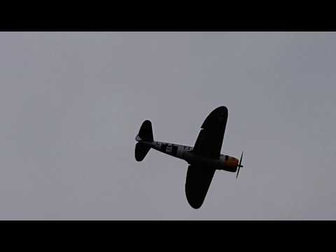 Giant P-47 Thunderbolt RC crash