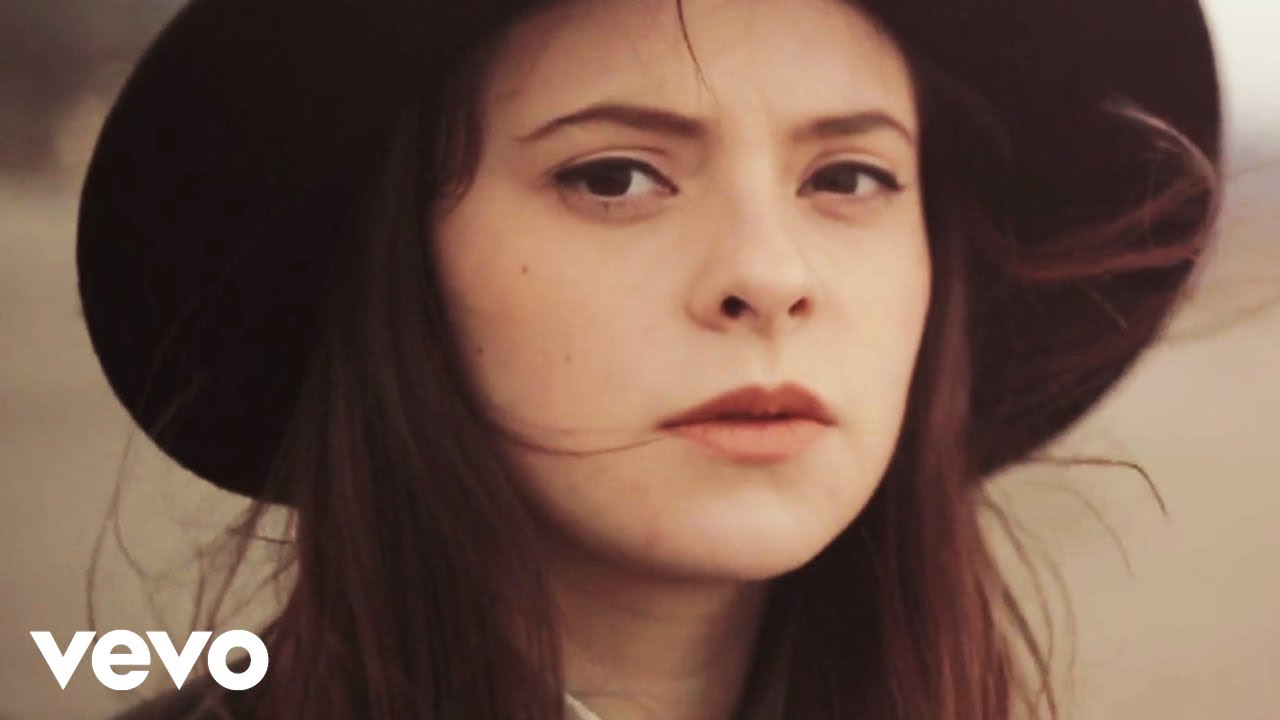 Francesca Michielin — L’amore esiste