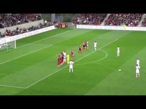 Coup-franc Carlos Eduardo, Guingamp - Nice (2 - 7)