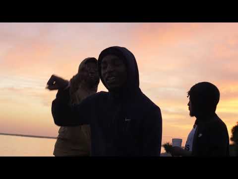 Frozonee - “Leave Me Alone” (Official Music Video)