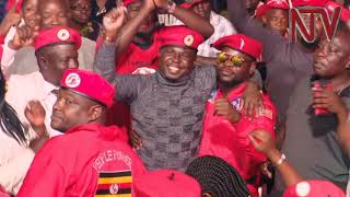 Download lagu Bobi Wine commends police for job well done at the Kyarenga concert. mp3 Download lagu Bobi Wine commends police for job well done at the Kyarenga concert. mp3