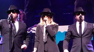 #AlfieBoe &amp; #MichaelBall &#39;The Blues Brothers Medley&#39; 02 Arena, London 19.12.21