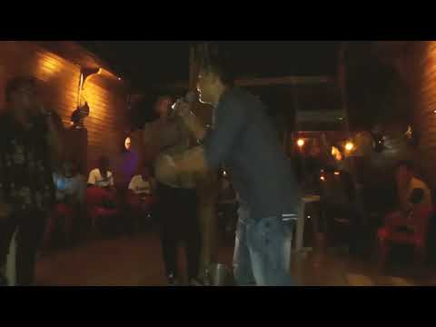 Esteban Mc vs Literario (Level Up)