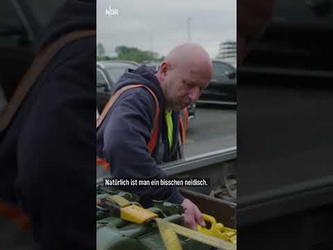 Video Thumbnail: Lambo flasht Pannenhelfer #ndr #doku #hafen
