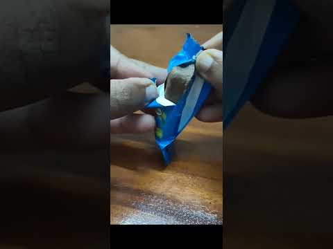 Review of Mister Choc Coconut Bars.