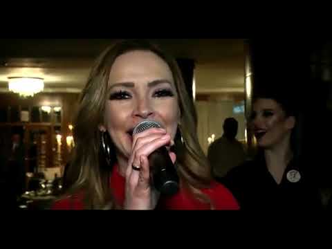 Svi su svatovi na nogama kad se Jeka Gerbec dohvati mikrofona