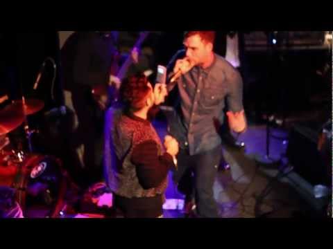 Foreign Beggars - Mind Out ft. Skrein & Graziella (Live Jazz Cafe London 2013)
