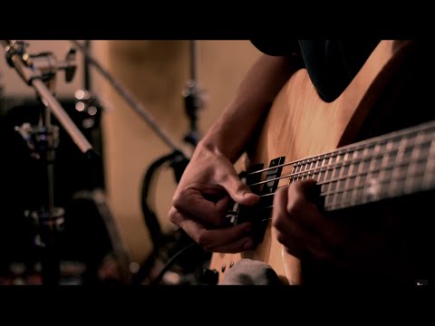 BASS N' DRUM DUO // RATAXES "CRASH" // BassTheWorld.com