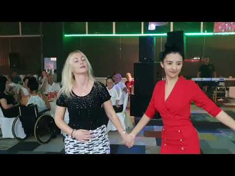 🔴 Jabučka ljepotica Eldina kolo vodi - Hotel Heco Plus Sarajevo - Bosanski teferič