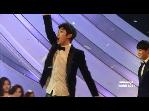 111129 Beast and Apink @ MAMA 2011 (ending) - Doo joon focus.mp4