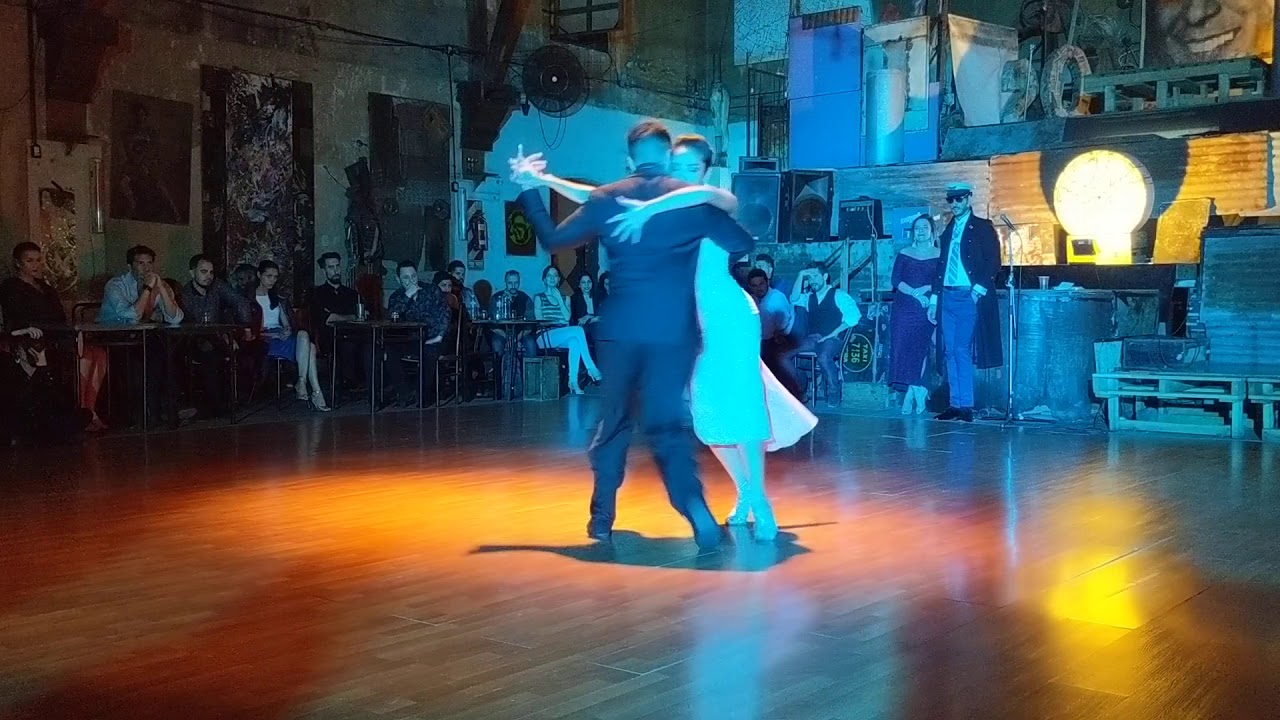 Clarisa Aragon & Jonathan Saavedra: Mujercitas 2019 -  Magdala