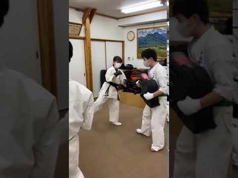 三日月蹴り練習
