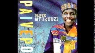 Oliver Mtukudzi - 'Pindurai Mambo'