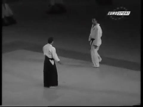 Karate  vs Aikido. Christian Tissier