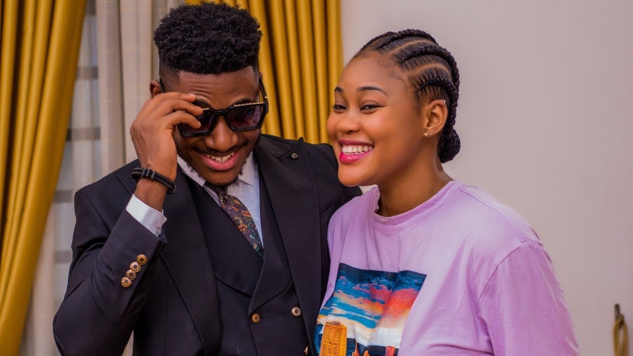 Comment la beauté de la bonne du village que sa mère lui a apportée a conquis son cœur-Film Français