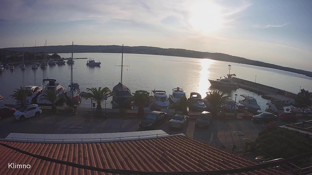 Live webcam view of Puerto de Klimno en Krk