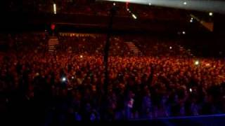 Gavin DeGraw: Crowd sings &quot;More Than Anyone&quot; in Holland