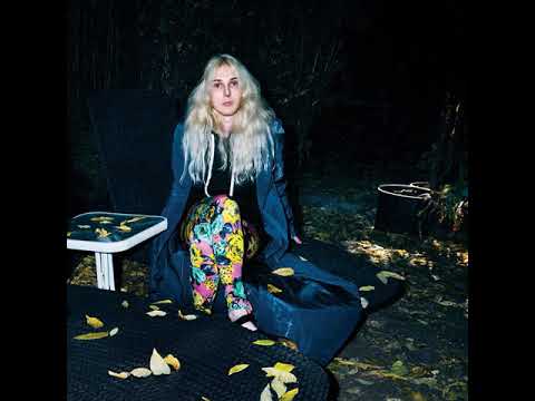 Laura Les - hardcore will never die / 909