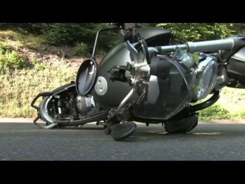 Motorradfahrer stirbt bei Frontalzusammenstoß mit PKW