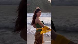 Download lagu Penampakan Nyi Roro Kidul Hebohkan Pengunjung Pantai Parang Tritis #shorts mp3