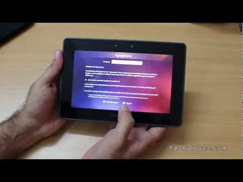 BlackBerry PlayBook 32GB unboxing and first boot