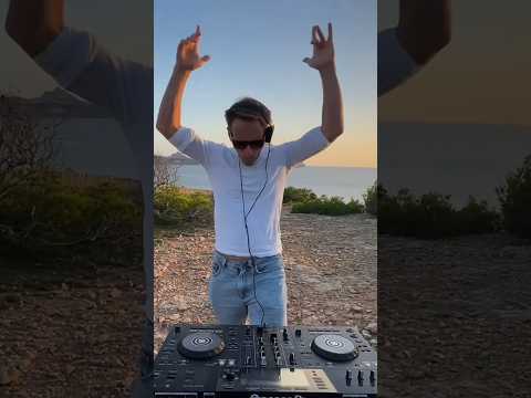 Did you hear the SMACK remix of Run Away yet? It’s a banger! 🔥🔥🔥🔥 #housemusic #energy #ibiza