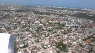 preview picture of video 'Avião da Gol Pousando no Aeroporto Do Recife - PE.MOV'